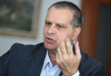 Бивш кандидат-кмет на БСП разгневи студенти с расистки и дискриминационни лекции