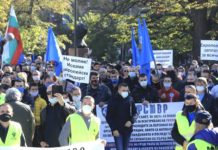 Полицейски протест за по-високи заплати или за по-високи пенсии ?