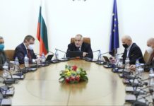 Борисов: На Рождество хората в църквите и при семействата си. Упованието в Бога е изключително важно