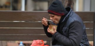 50 000 българи разчитат на помощта „Топъл обяд“