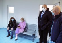 Премиерът обеща модерен скенер и параклис на столичната болница „Св. Анна“