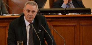 Депутатът Валентин Касабов интубиран в болница, бори се с ковид-19