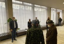 Полицаи и прокурори върнаха парите на измамени пенсионери (ВИДЕО)