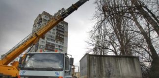 Разчистиха 83 незаконни гаража в столичен квартал