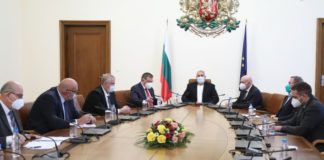 Борисов: Показателите за епидемията са добри, пускайте плановите операции