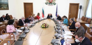 Борисов: Спестените пари ни помагат в момента