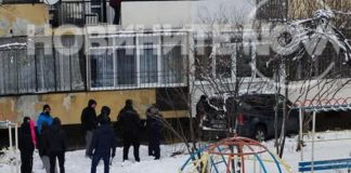 Джип се заби в блок в София