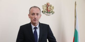 Красимир Вълчев: Часовете по „Добродетели и религии“ няма да се водят от свещеници, а от учители с университетско образование
