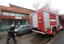 Пожар в столично училище, 180 ученици са евакуирани