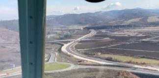 Премиерът инспектира „Хемус“ с хеликоптер: Строим огромни инфраструктурни обекти за десетилетия напред /видео/