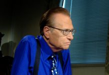 Коронавирусът отнесе на 87 г. известния тв водещ Лари Кинг