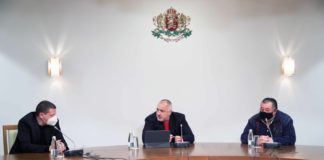 На извънредно заседание правителството отпусна 220 000 лева за почистване на отпадъците от коритото на река Искър