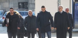 АБВ разхожда Мангъров като панаирджийска мечка, уж не е член на партията, а я регистрира в ЦИК