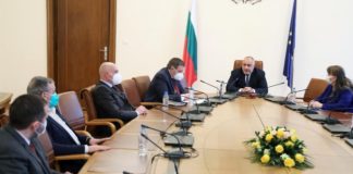 Електронен регистър на желаещите да се ваксинират ще заработи до края на февруари