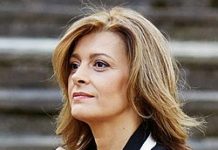 Защо снимки на Борисов да са дело на “добри” ченгета, а тези на Петков и Бориславова – на “лоши”. А пътуването на Десислава Радева по Камино?