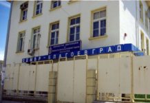 Полицаи купонясват в уж затворено заведение, започна спешна проверка