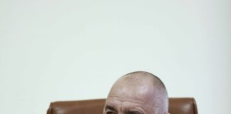 Вдигат заплатите в духовните училища