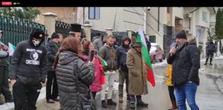 Защо съседите на Борисов трябва да слушат ругатните на арогантен псевдосвещеник и двадесетина заблудени глупеца