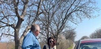 Борисов помогна на закъсала на пътя жена, откара я в болницата в Плевен /видео/