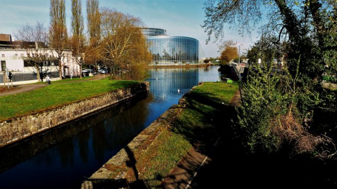 architecture-3360115_1920