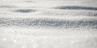 Оранжев и жълт код за валежи в 13 области утре