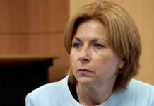 Боряна Димитрова: Търсенето на подкрепа от няколко депутати е приказка за наивници или опасна политическа заблуда