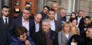 Дръжте Мая и мутрокрасивите постоянно на екран. Това е гаранция, че няма да влязат в парламента