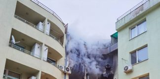 Огнен ад в Пазарджик: Жена загина, двама са обгазени, а десетки – евакуирани