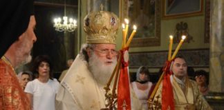 На Цветница и Великден църквите ще бъдат отворени, но богомолците трябва да спазват редица мерки