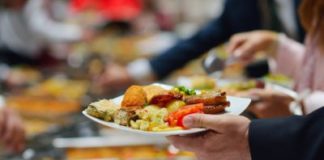 В първия си работен ден като депутат „министър“ Хаджигенов разочарован: Няма кюфтета в бюфета