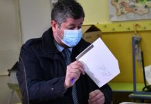 И какво им пречи българският избирател да избира как да гласува? Това не е ли ачик-ачик признание, че разчитат на машините за успех на изборите?!