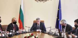 Време е някой да им каже, че нямат мандат от народа за подобни своеволия