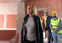 Фандъкова: Вместо да се снима пред общината, Христо Иванов да пита техния кмет защо не е готова детската градина