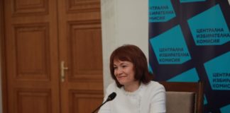 Засега ЦИК няма да променя отчитането на изборните резултати