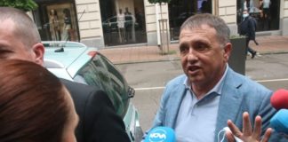 Седни си, Мая! Слаб (2)