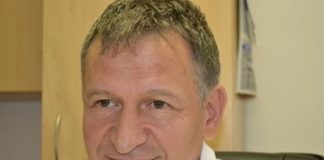 Няма парламент, но здравният министър Стойчо Кацаров си назначи парламентарен секретар