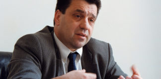 Уволнен от Орешарски заради „неприятна информация“ отново стана зам.-шеф на митниците