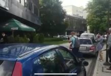 Гневни граждани освиркаха Кацаров пред Би Ти Ви (ВИДЕО)