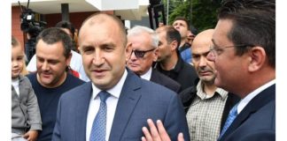 Радев как не знае кой път да хване. Ту така, ту иначе. Говори едно, подписва друго