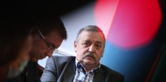 Проф. Кантарджиев: Омикрон се разпространява по-бързо