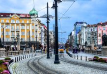 Фандъкова: Като творец Минеков има право на усещания, но като министър трябва да се основава на документи