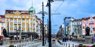 Фандъкова: Като творец Минеков има право на усещания, но като министър трябва да се основава на документи