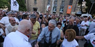 Кой да ми каже, че след 31 години тези милиционери пак ще оглавят държавата!?