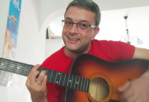 Тома Биков с поздрав за Кирил Петков, Асен Василев, депутата Христо и Васко Жабата!