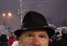 Ето го премиера на Христо Иванов със снимка от протеста