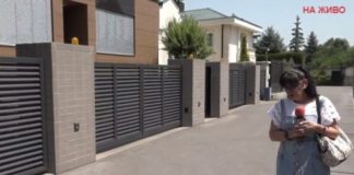 Ива Николова пред къщата на Трифонов: Да не би да е отвлечен?