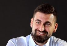 Евродепутатът Андрей Новаков влезе в казармата