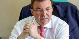 Дано министър Наско не яде бой от Кирил