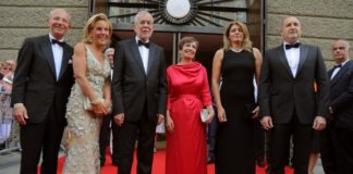 Дон Жуан кога се връща в София? Че го чака връчване на мандат? Ще се ваксинира ли?