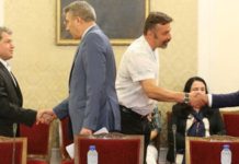 Само в Breaking.bg: Даваме Гешев срещу Прокопиев или как ДПС разцепи „партиите на протеста“